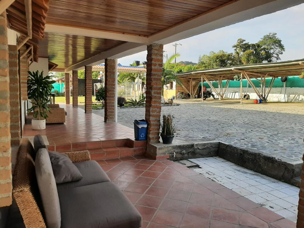 Finca Hotel La Fragata Санта-Роса-де-Кабаль Екстер'єр фото