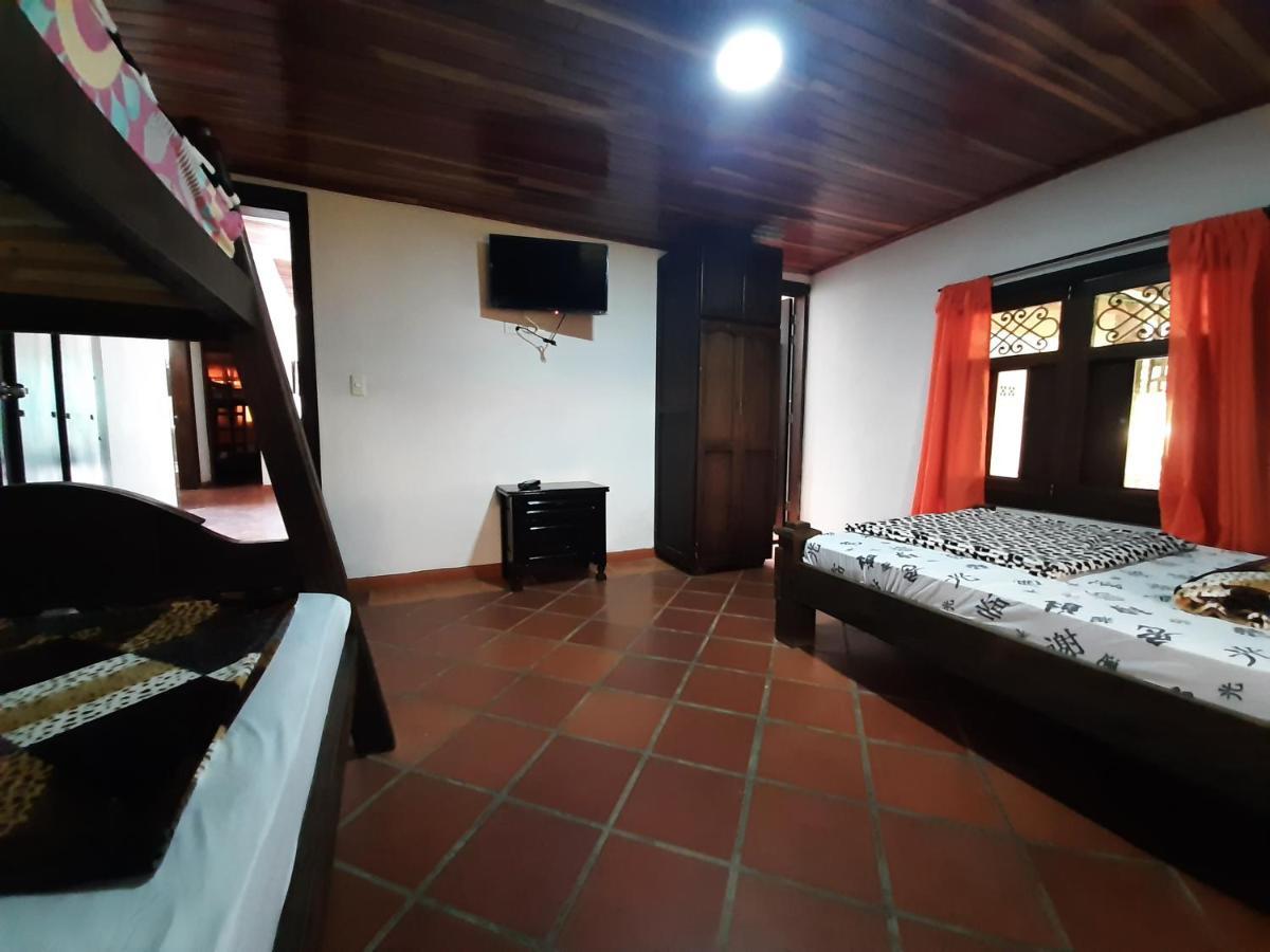 Finca Hotel La Fragata Санта-Роса-де-Кабаль Екстер'єр фото
